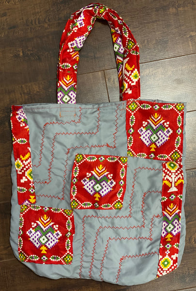 HandBags: Vibrant Pochampally Tote